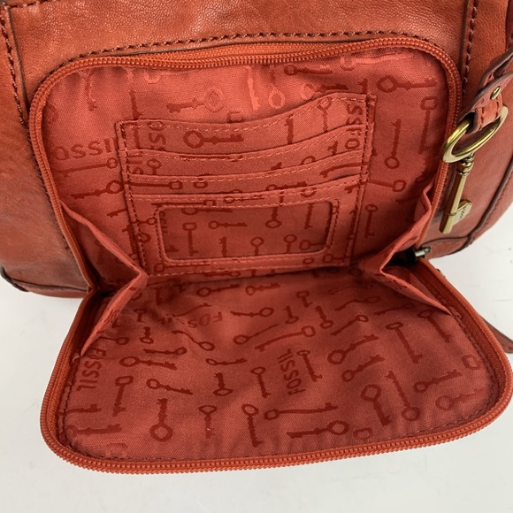 Fossil Leather Crossbody Bag Brass Turnkey and key charm Adjustable Rust Orange - Picture 11 of 16